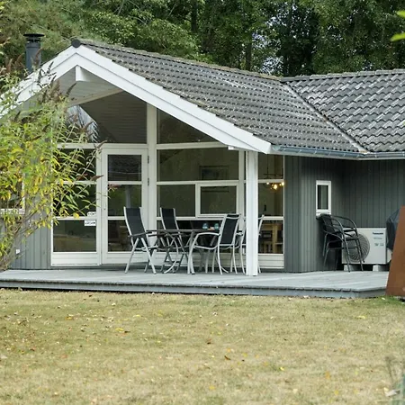 Veljan - 300m From The Sea By Interhome